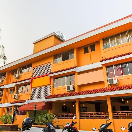 Oyo 18794 Hotel Colva Plaza Εξωτερικό φωτογραφία